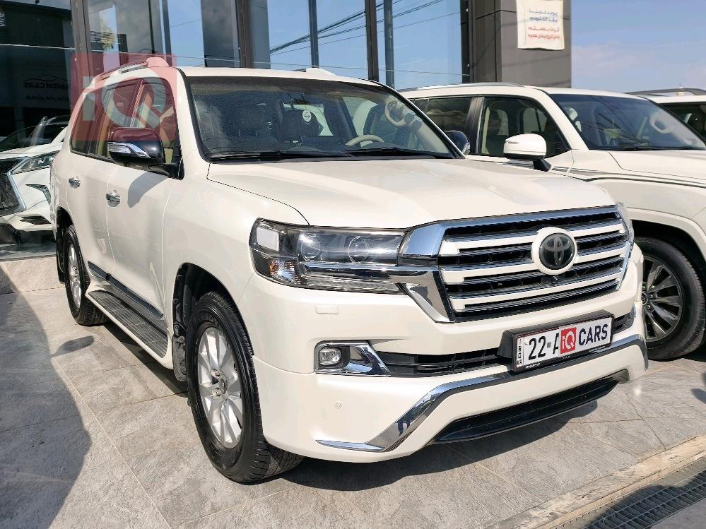 تويوتا لاندكروزر